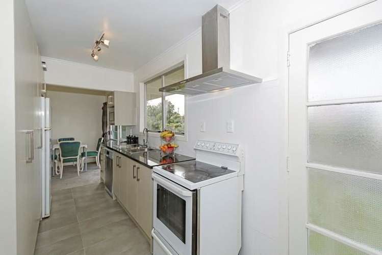 17 Aronui Terrace Kelston_8