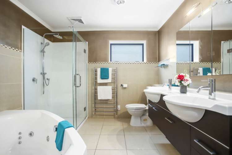 2/12 Lowburn Place Clover Park_11