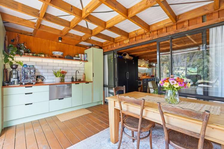 16 Naumai Crescent Mangamahu_6