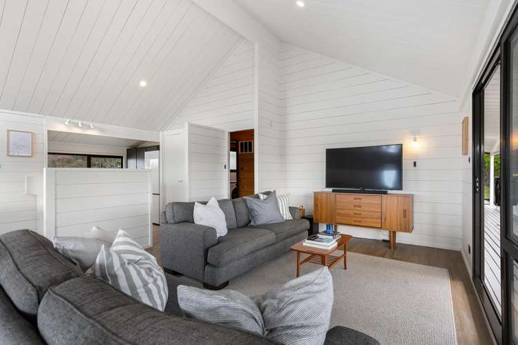 1210 Hikuai Settlement Road Pauanui_6