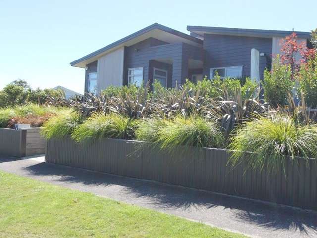 2/12 Ingle Avenue Waipahihi_1