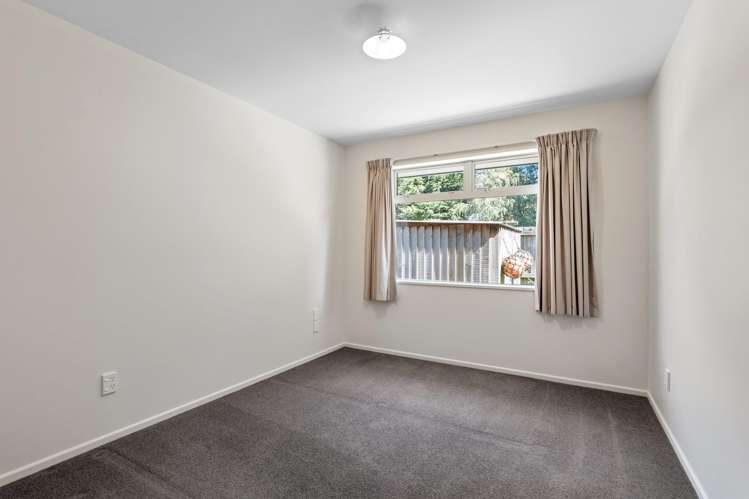 8 Russell Street Darfield_15