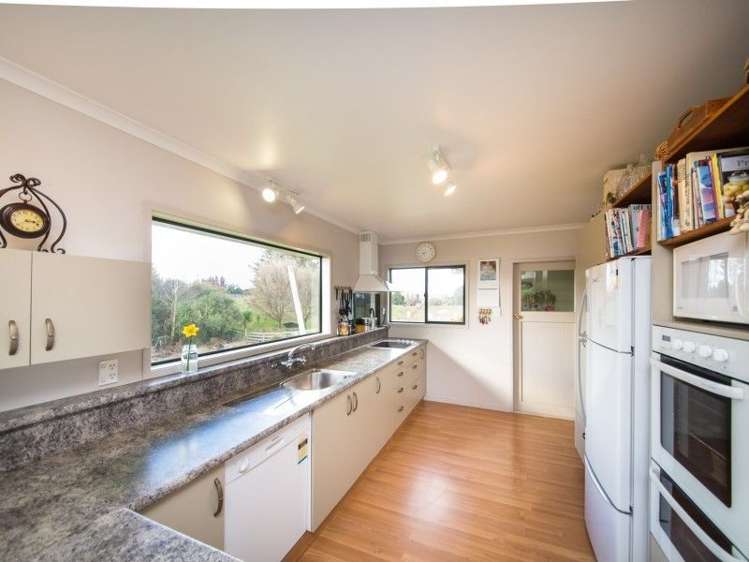 562 Lees Road Feilding_1