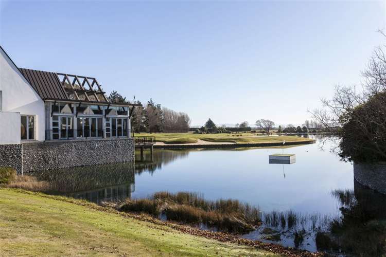 2/6 Harts Creek Lane Northwood_13