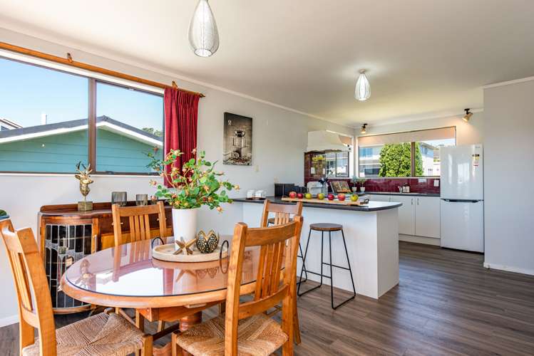 90 Tweed Road Papakowhai_10