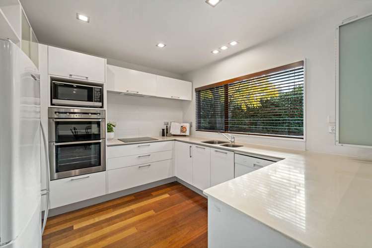 2/59 Killarney Street Takapuna_4