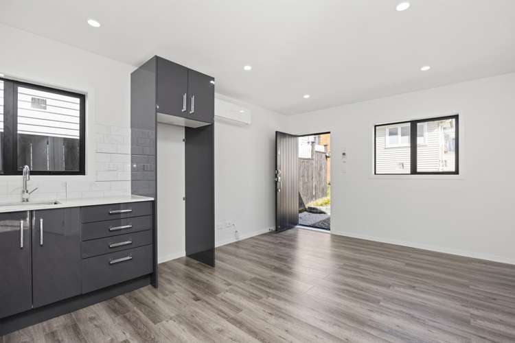 13A Springside Place New Lynn_3