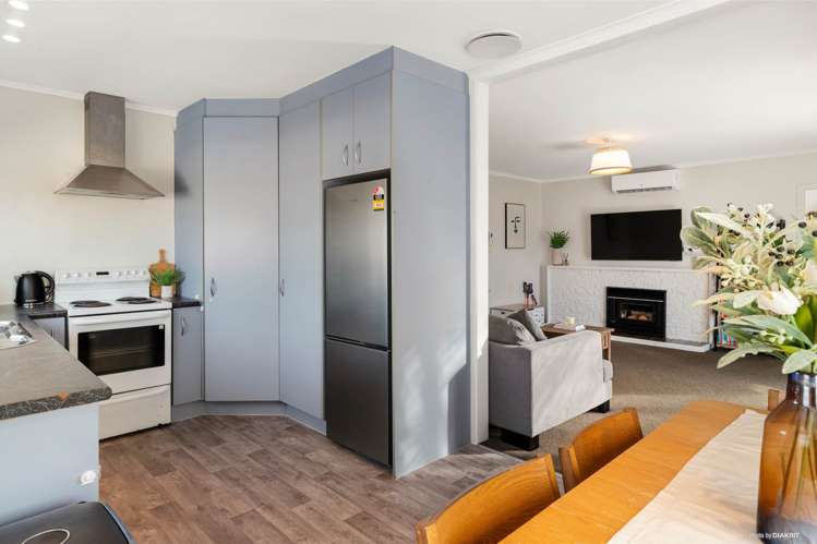 17 Russell Avenue_5
