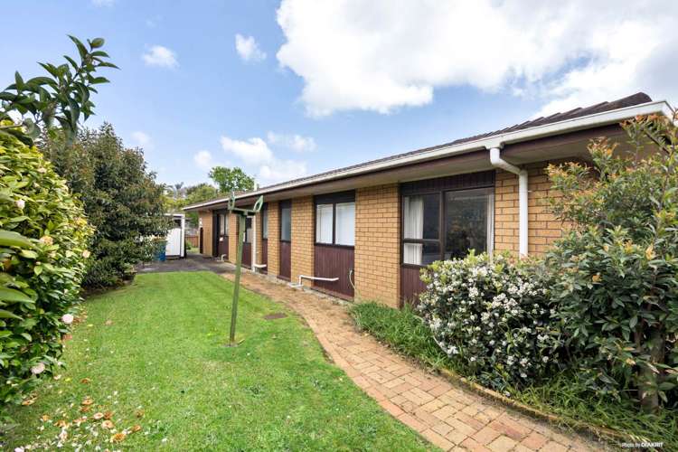 2/1 Septimus Place Henderson_11