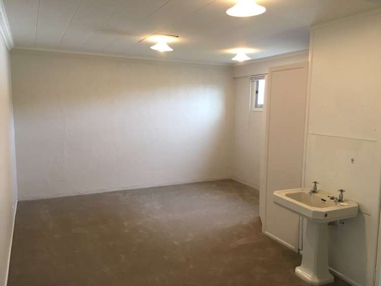 2/29 Clonbern Road Remuera_16