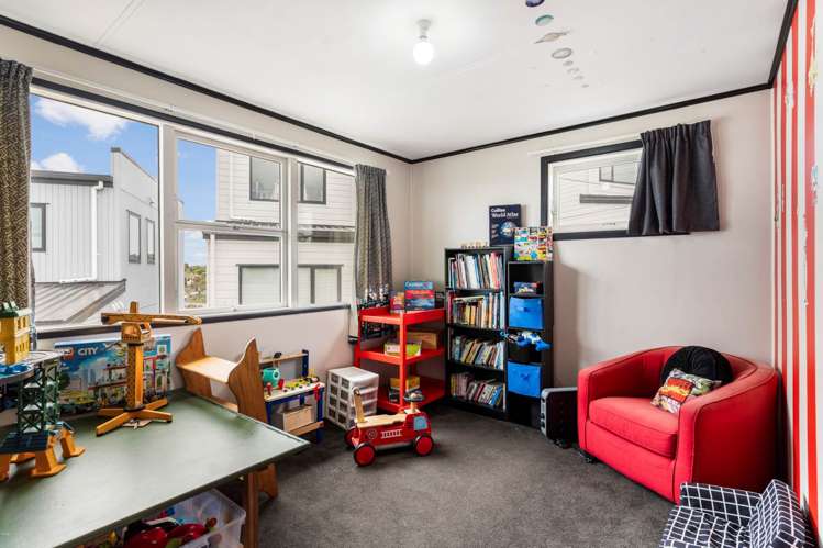 593 East Coast Road Browns Bay_11