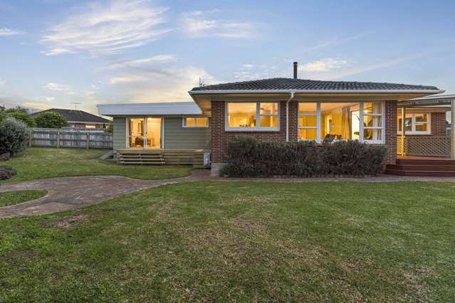 8 Raphoe Place Ellerslie_1