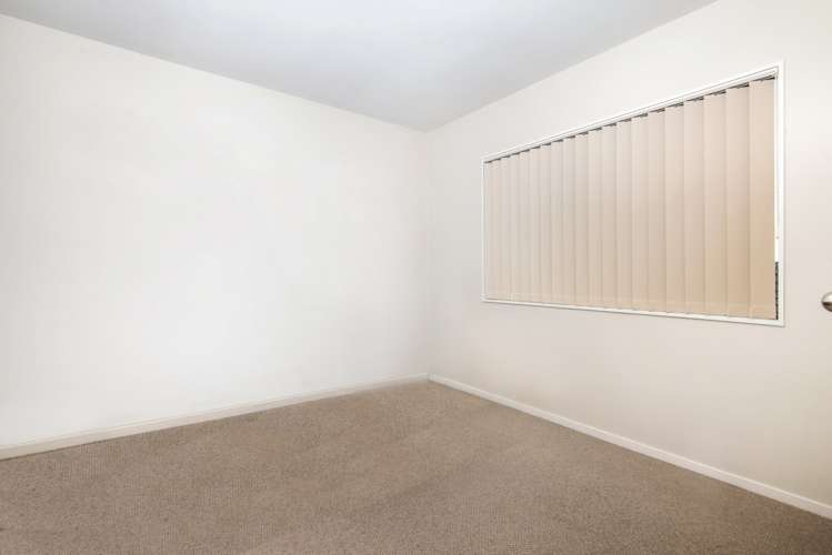 17 Riverglade Parkway Te Atatu South_14