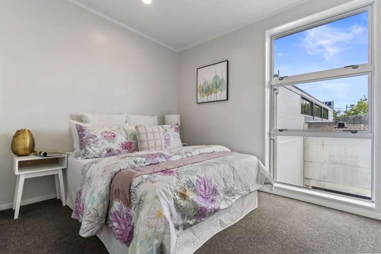 4/66 Glenmall Place Glen Eden_12