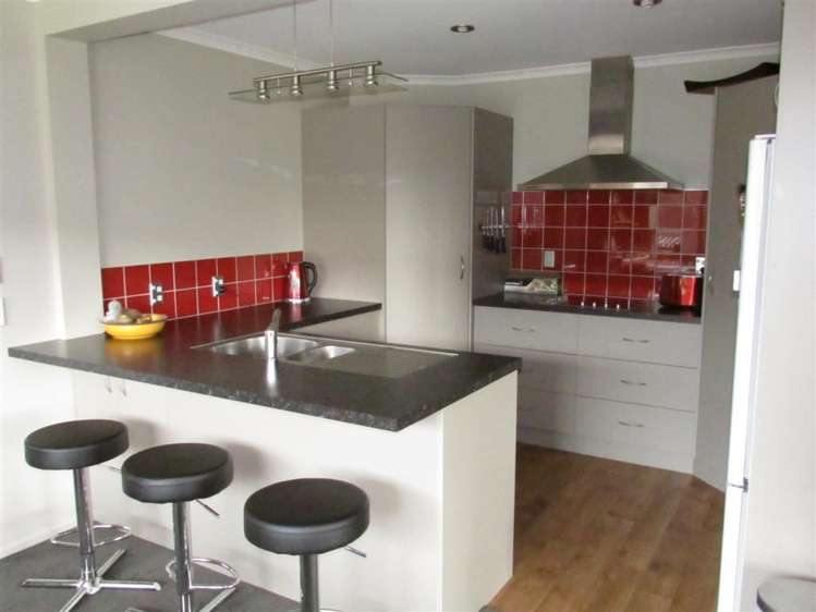 2 Ashley Drive Paroa_6