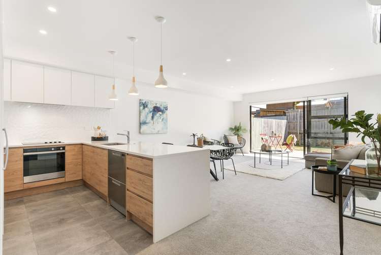 6 Quarters Lane Beachlands_1