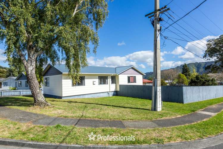 1 Monarch Grove Maoribank_22