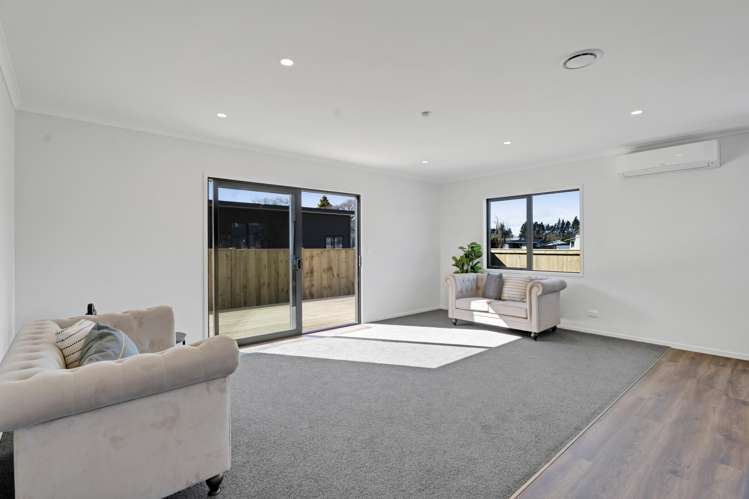 8 Horoeka Street Inglewood_6