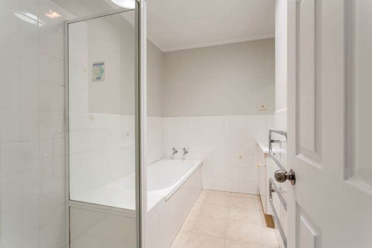 2d Reid Road New Lynn_16