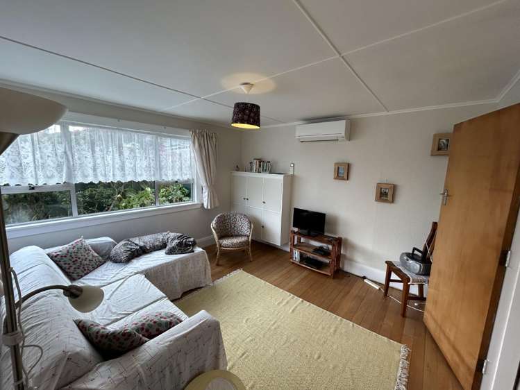 2/5 Joyce Cres 10446_1