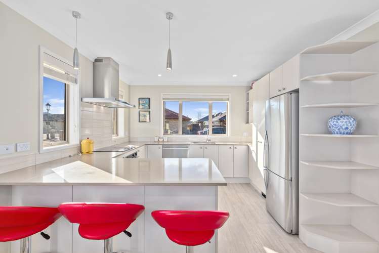 15 Korari Grove Redwoodtown_5