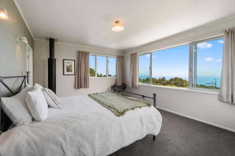 138 Piha Road Piha_10