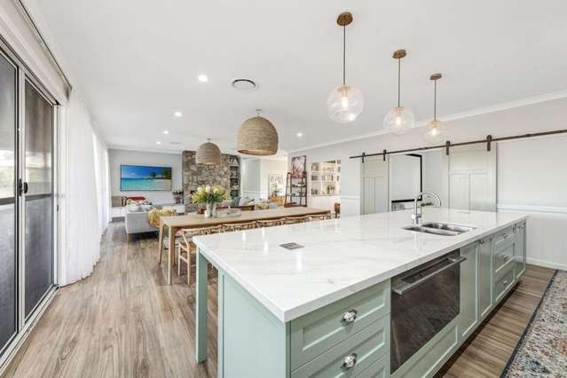 7 Koiora Road Clarks Beach_1