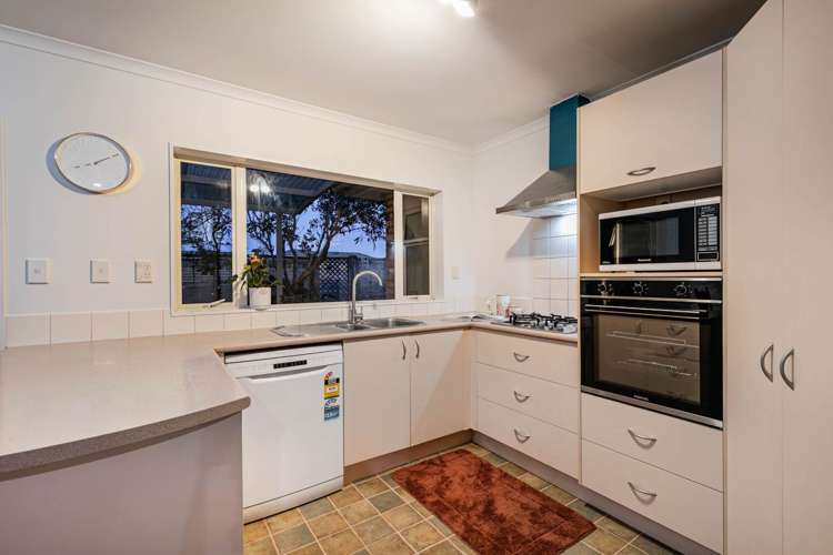 16 Francis Skinner Place Orewa_8