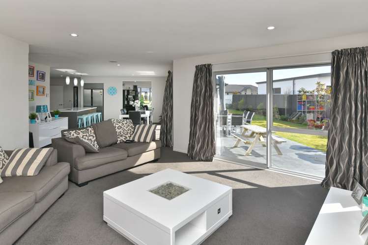 8 Coutts Lane West Melton_10