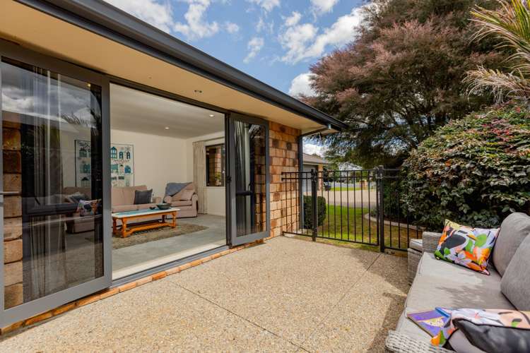 19 Horsley Grove Pyes Pa_22