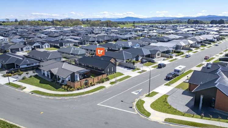 24 Nathaniel Archer Street Woodend_34