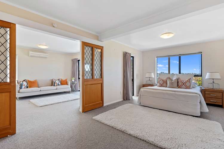 852 Beach Road Waiake_18