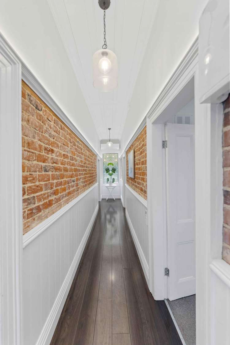 21 Serpentine Avenue_2