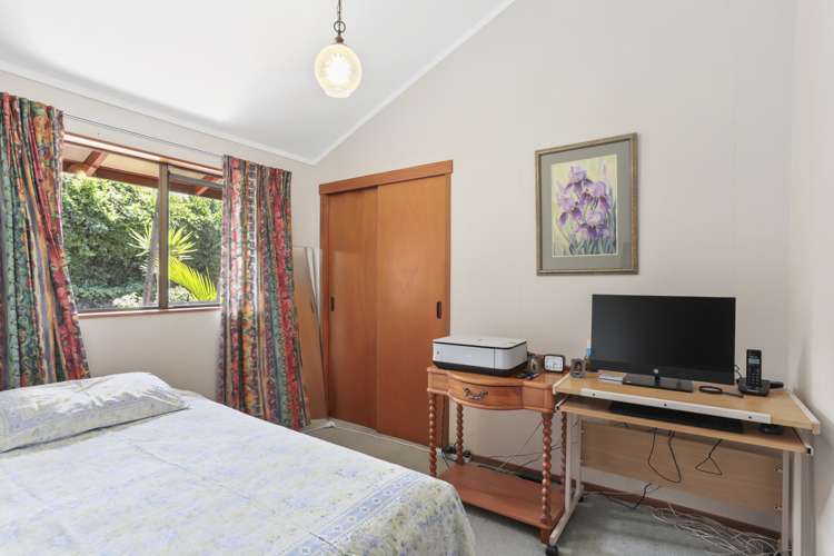 72 Shetland Street Glen Eden_12