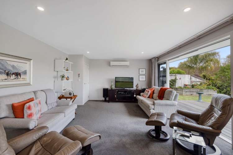 208 Hollister Lane Ohauiti_10