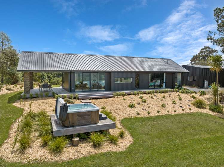 8 Parua Cemetery Road Parua Bay_14