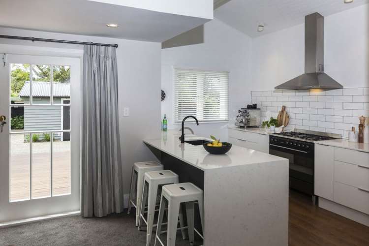 16 Roosevelt Avenue Saint Albans_21