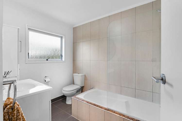 10B Barker Rise Northcross_13