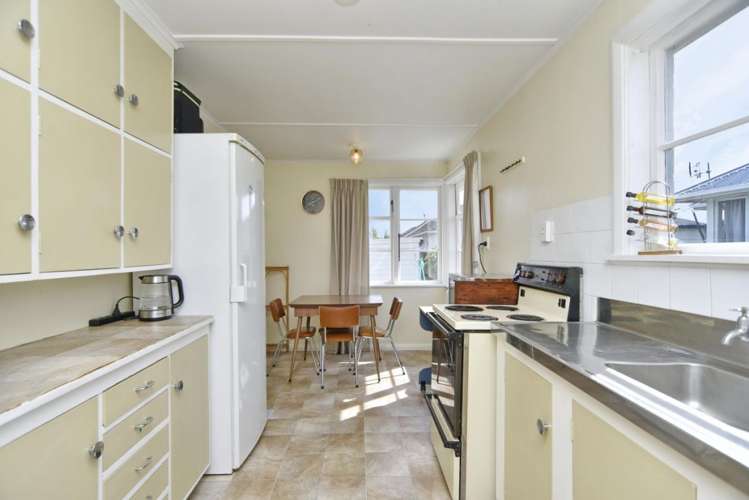 17 Robin Street Burwood_5