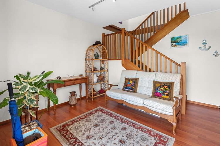 296 Beach Road Onerahi_16