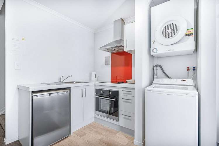 A/8/30 Hunter Street 500063_2