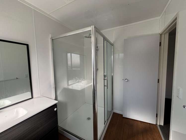  26 Exeter Crescent Springvale_14