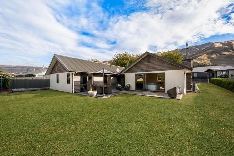 11 McFarlane Terrace Wanaka_11