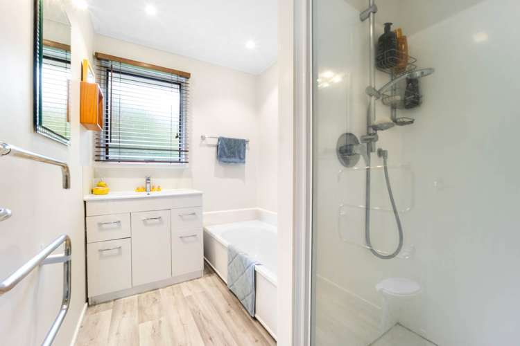 17 Gerontius Glade Torbay_12