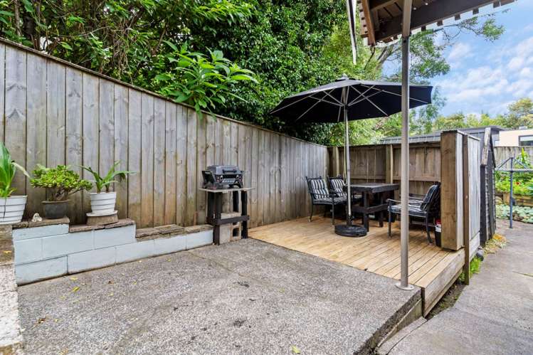 2/10 Sherie Place Howick_18