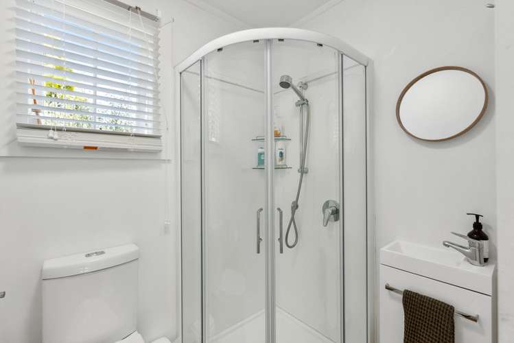 5 Kokako Road Otaihanga_28