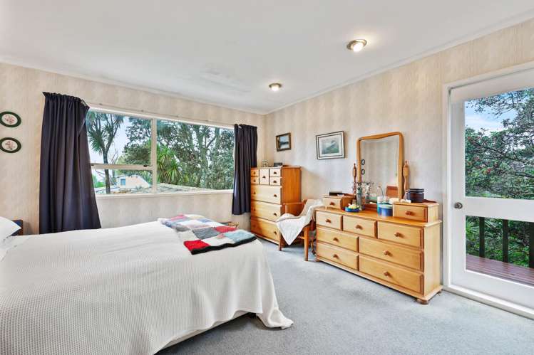 37 Haseler Crescent Mellons Bay_12