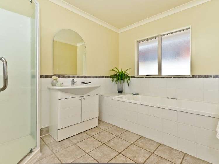 10 Stratford Place Huntington_13