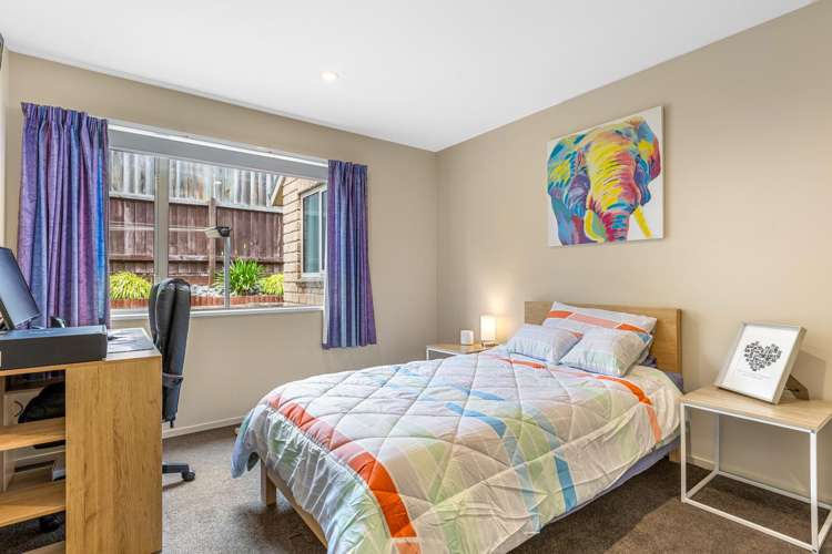 7 Strathmore Gardens Burwood_12