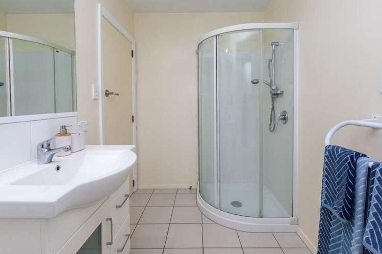 2/30 Gordon Av Saint Albans_13